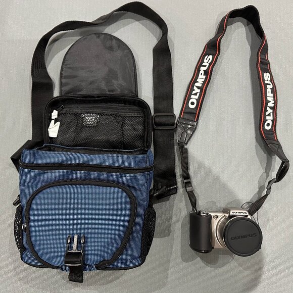 Olympus SP-600UZ Digital Camera with Optex Case - Picture 1 of 9